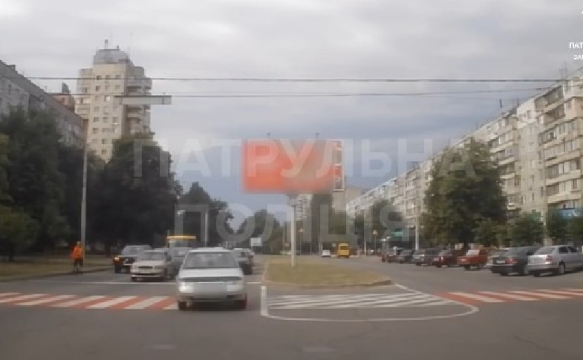 У Запоріжжі черговий водій проігнорував хвилину мовчання