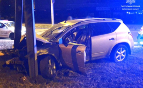 У Запоріжжі водій у стані сп’яніння влаштував ДТП та в’їхав у білборд