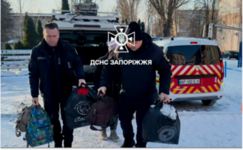 На Запоріжжі рятувальники евакуювали сім’ї з дітьми з-під обстрілів
