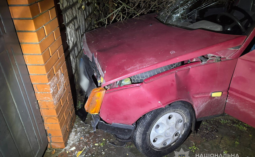 У Запоріжжі поліція розшукує свідків ДТП, у якій постраждали водій та дитина