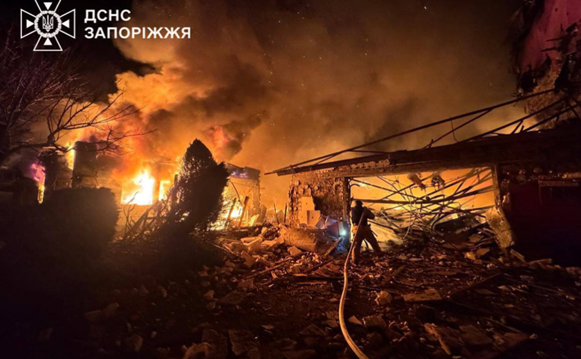 Запоріжжя: внаслідок нічного обстрілу травмовано 3 людей