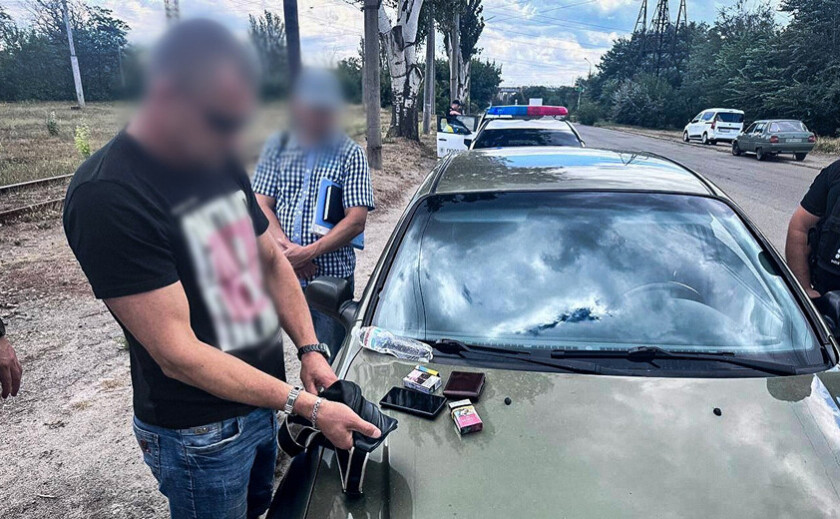 Правоохоронці Запоріжжя затримали чоловіка з партією метамфетаміну: подробиці