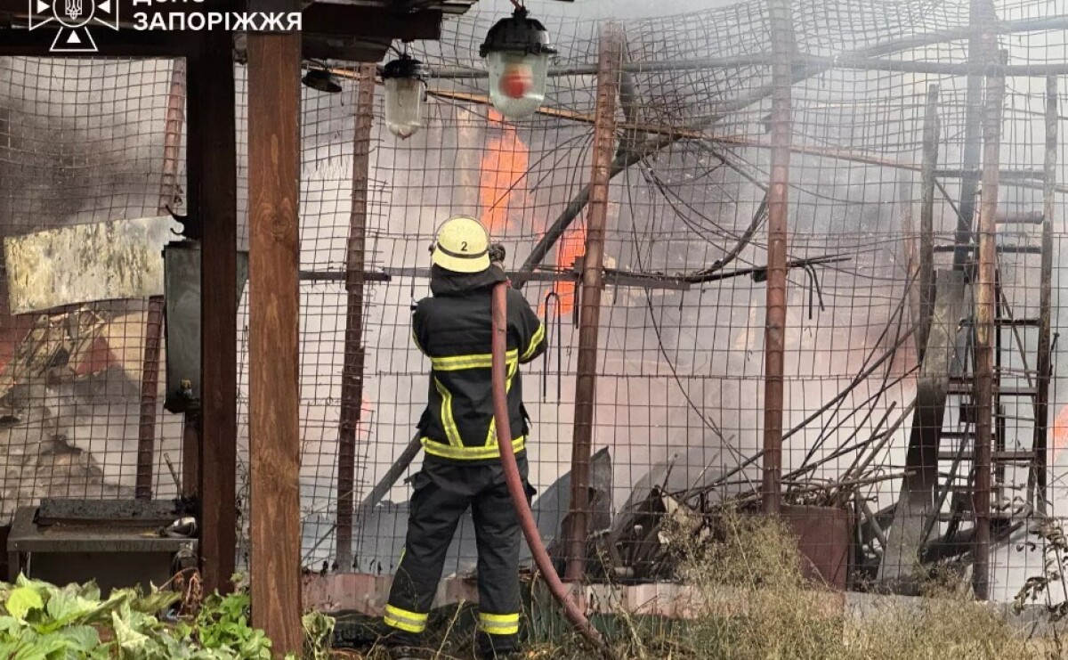 Запорожские спасатели ликвидировали возгорание нежилого помещения