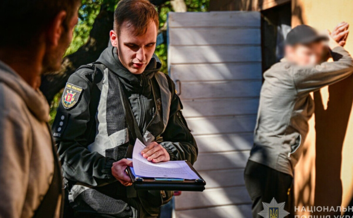 В Запорожье двух мужчин подозревают в сбыте каннабиса и наркосодержащих препаратов