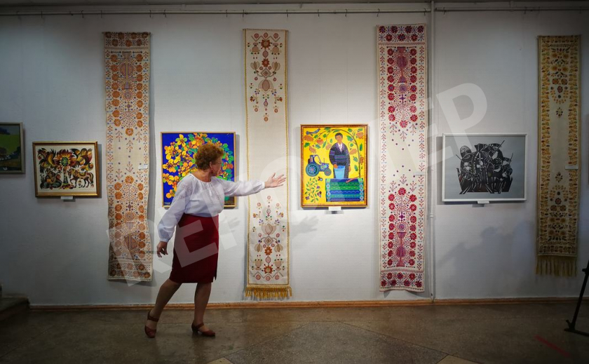 В Запорожье открылась выставка именитых мастеров
