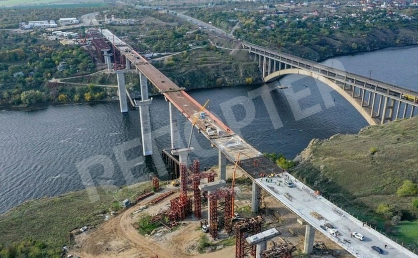 Что происходит на строительстве запорожского моста